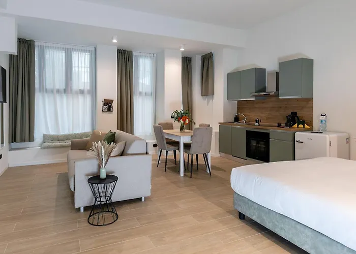 Aparthotel Aiello - Citylife 4*
